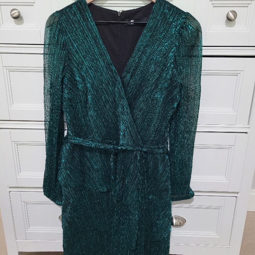 Elegant Green Wrap Dress
